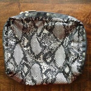 Lesportsac toiletry pouch